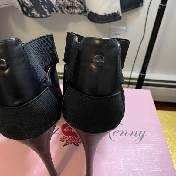 Heels - Picture 7 of 8